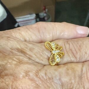 Elegant Gold Butterfly Ring